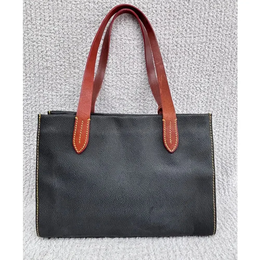 Dooney & Bourke black pebble